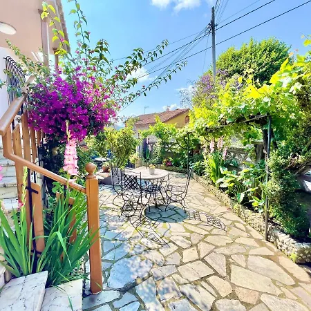 La Casa De La Buganvilla Nyaraló