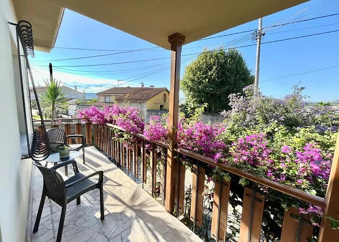 La Casa De La Buganvilla Nyaraló